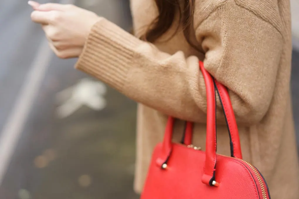 Trend Guide - Rode tassen en hoe ze te combineren