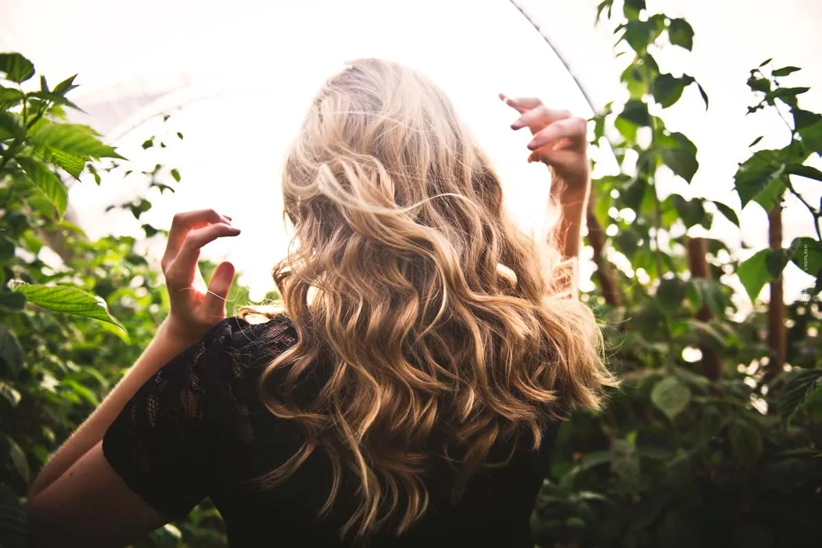 Haarverzorgingstips: Vermijd haarbeschadiging & tips voor gezond haar