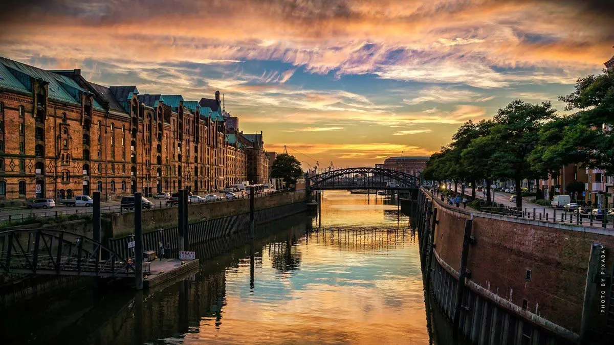 Vakantie Hamburg: musicals, comedy en strandvakanties met havenrondvaarten