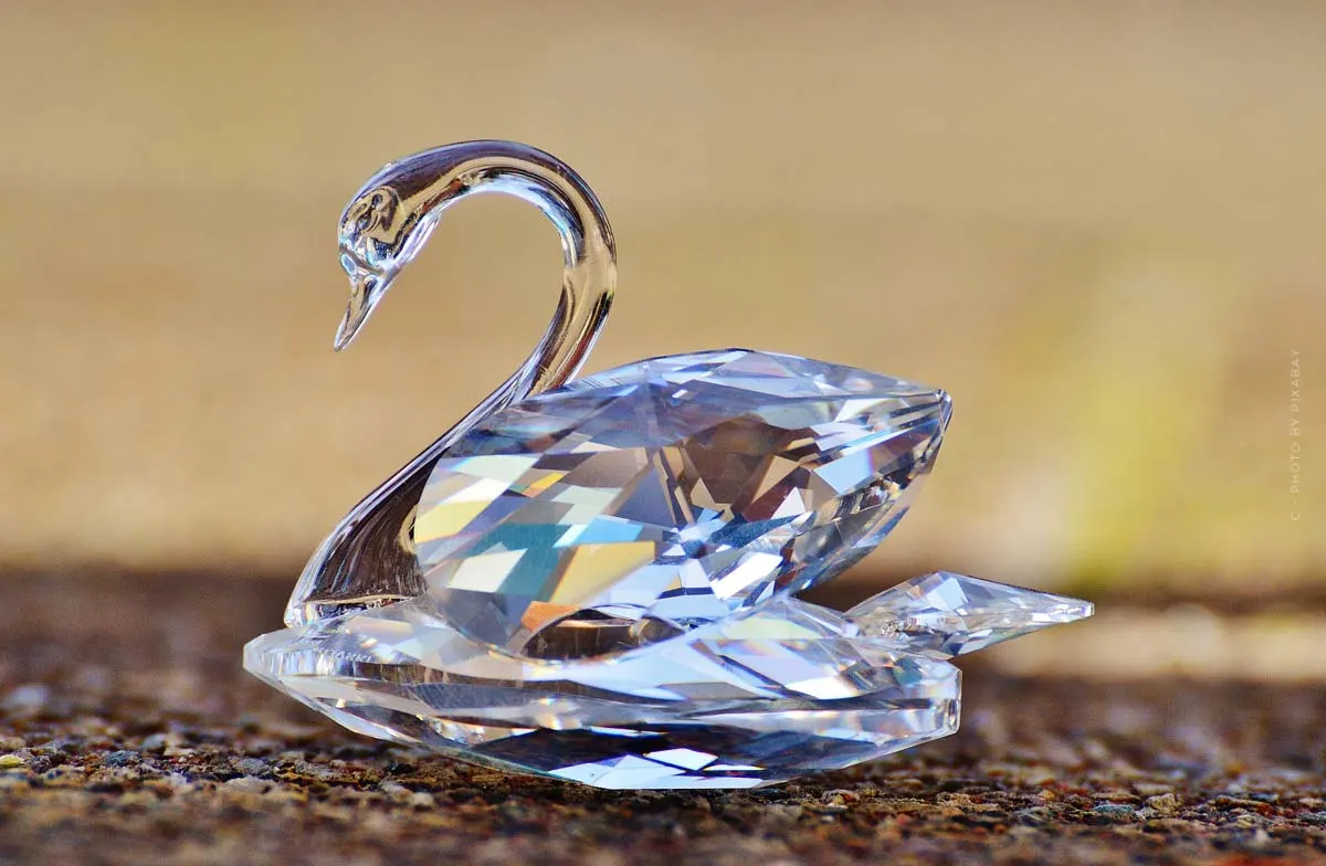 Swarovski video's: Kristallen, Bella Hadid en de Swarovski Waterschool