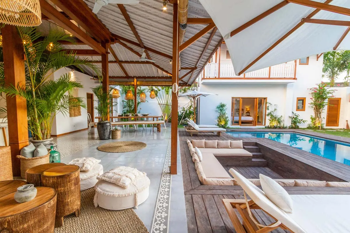 Patio meubilair: Tegels, dakbedekking, privacy schermen - Ontwerp uw feel-good oase met luxe meubilair