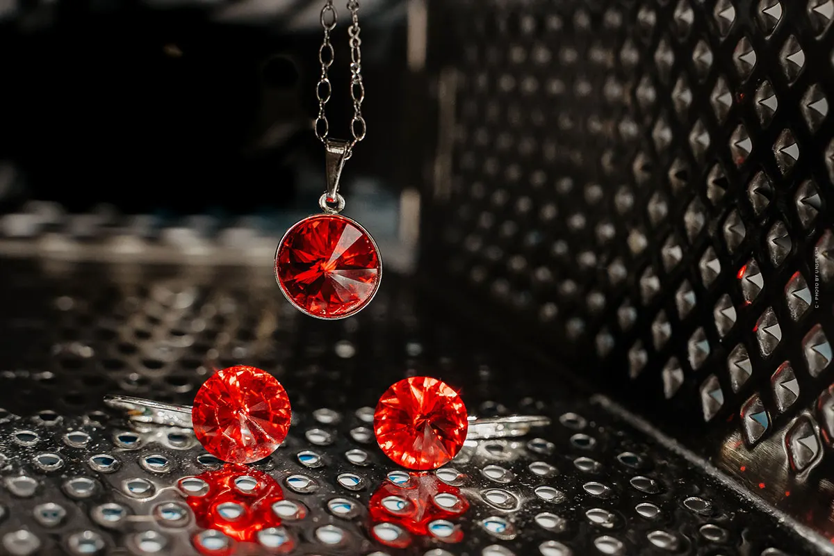 Koop Ruby: Waarde, kleur, juwelen en kwaliteitskenmerken - Capital Investment Edelsteen