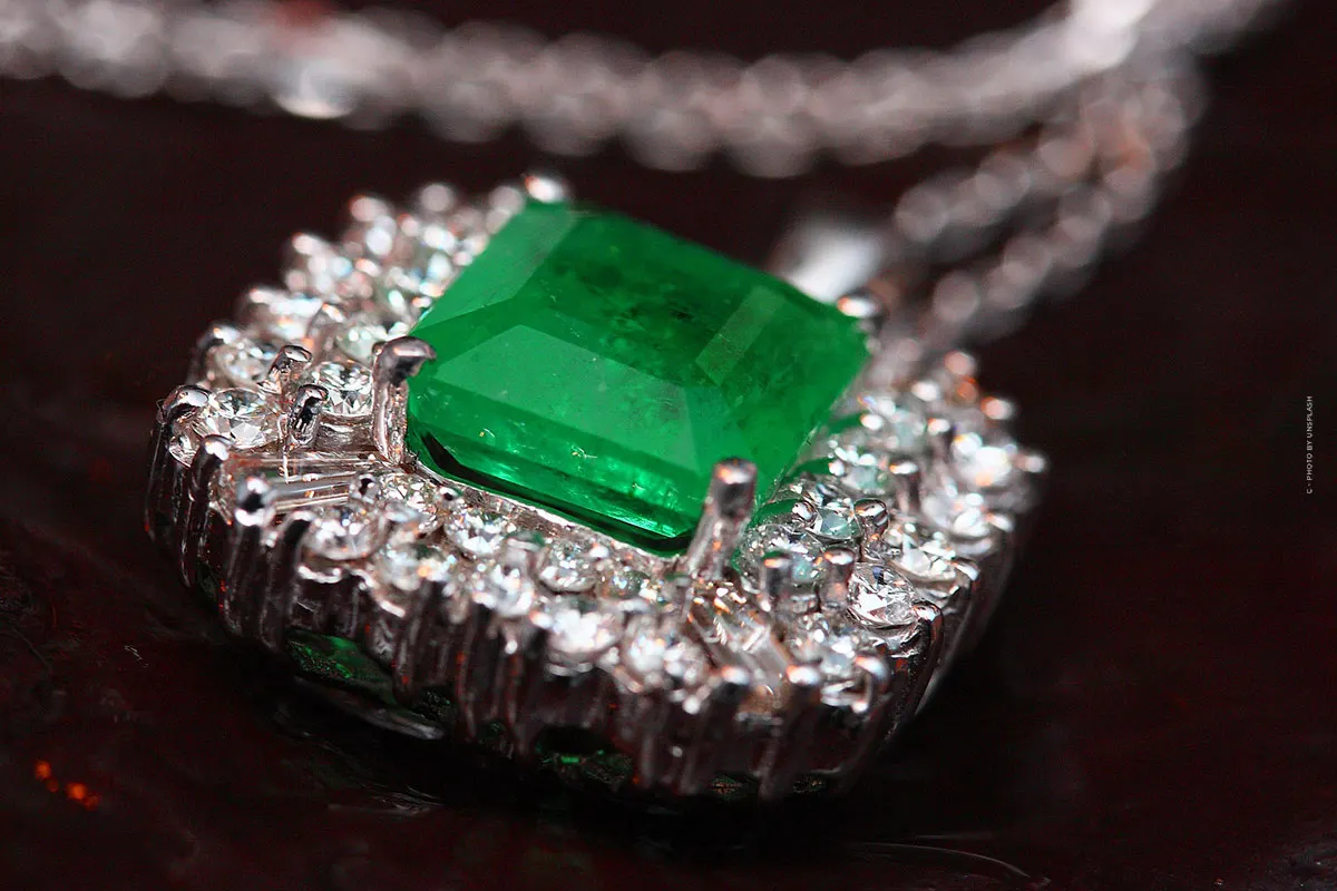 Koop Emerald: Prijs, karaat, kwaliteit en waarde - edelsteen investering