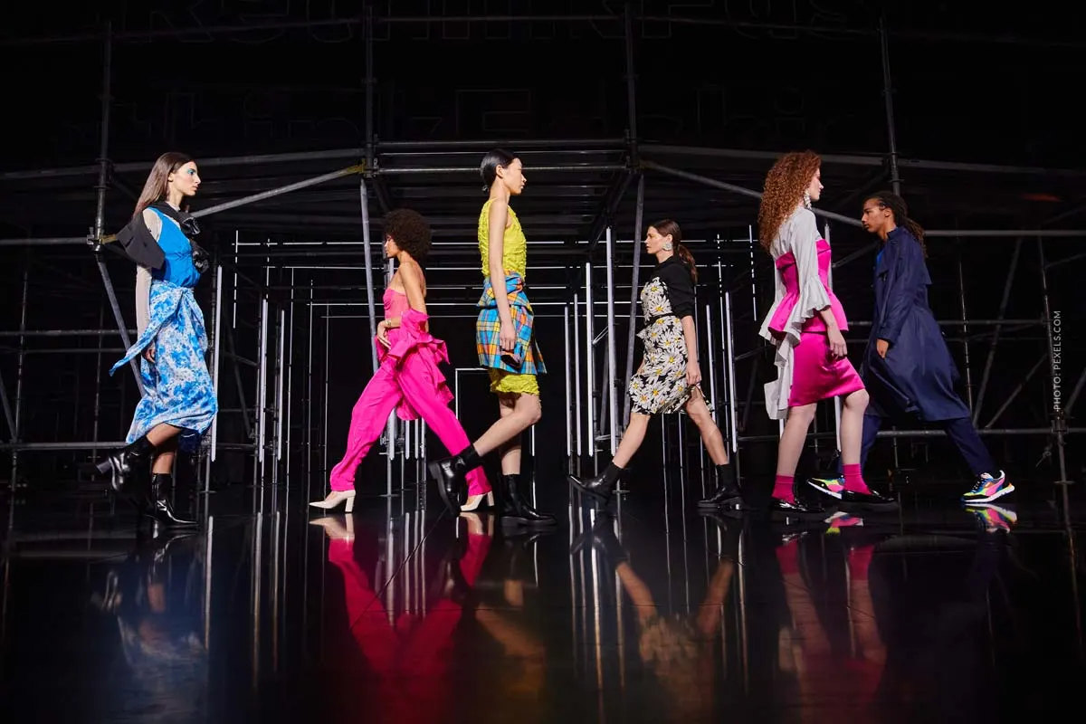 #RethinkFashion by Perwoll: Tweedehands mode op de catwalk - AYFW