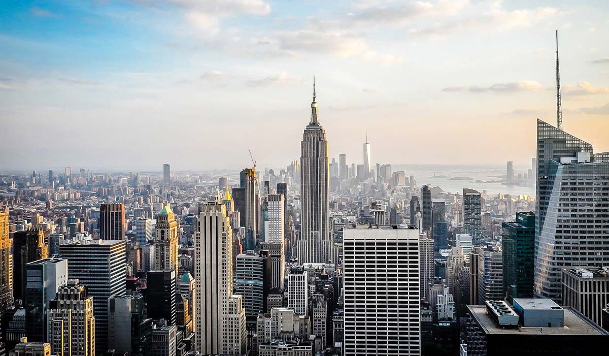 newyork-skyline-hochhäuser-himmel-mode-stadt-city-model-reisen