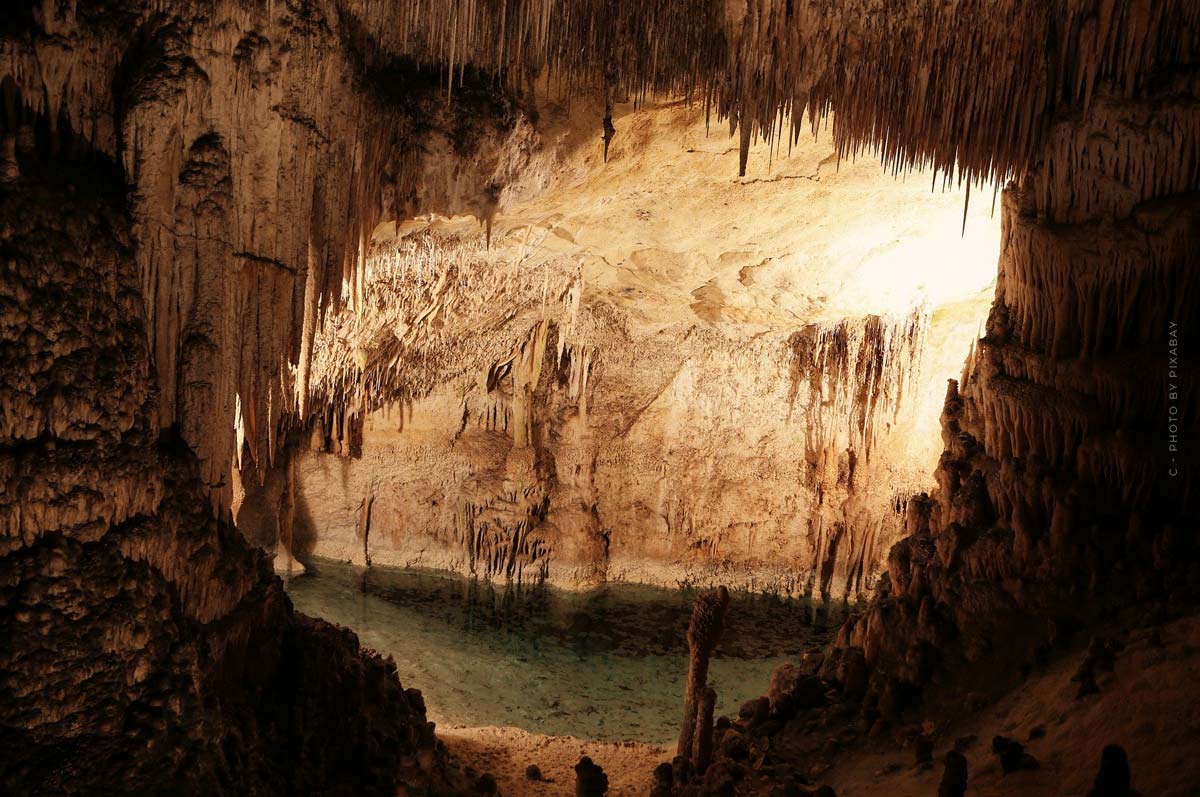 Geheimtipp Biggesee: Atta-Höhle - ontdek de stalactietunnel
