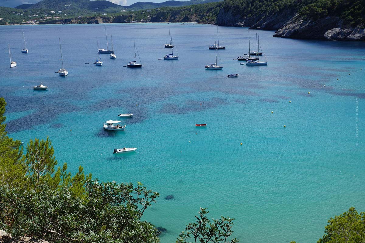 Ibiza: Party en luxe op de Balearen (Christiano Ronaldo, Lionel Messi & Leonardo Dicaprio) - Promi Hotspot